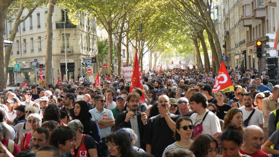 Fransa'da 181 kişi gözaltına alındı