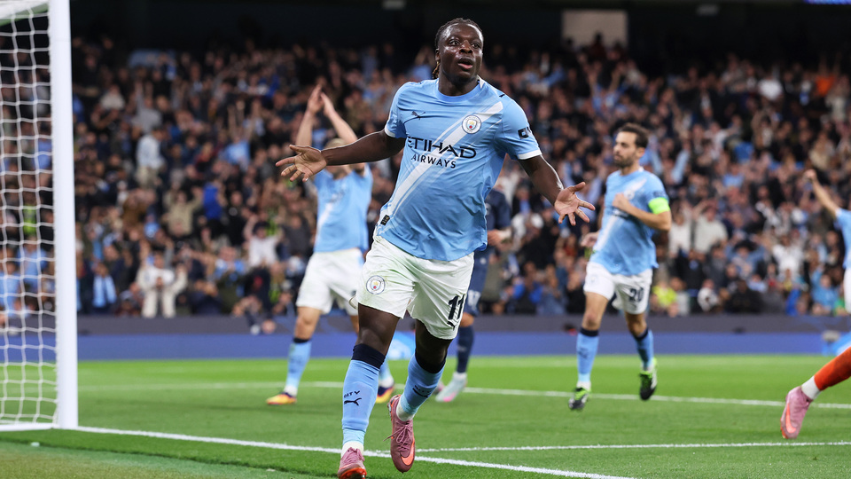 Manchester City evinde Napoli'yi devirdi!