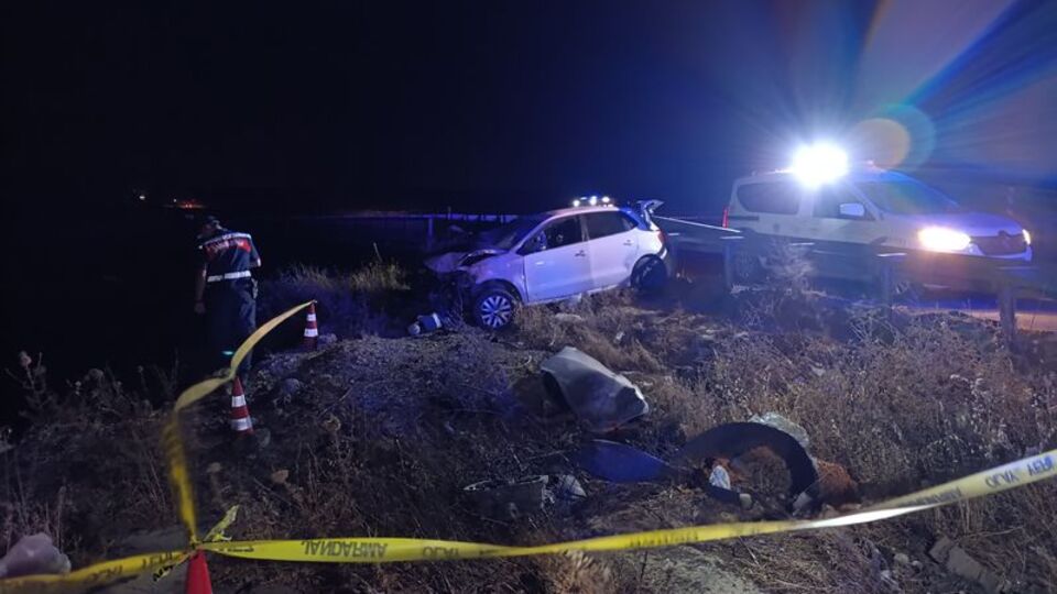 Otomobil ile tanker çarpıştı: 1 ölü, 2 yaralı