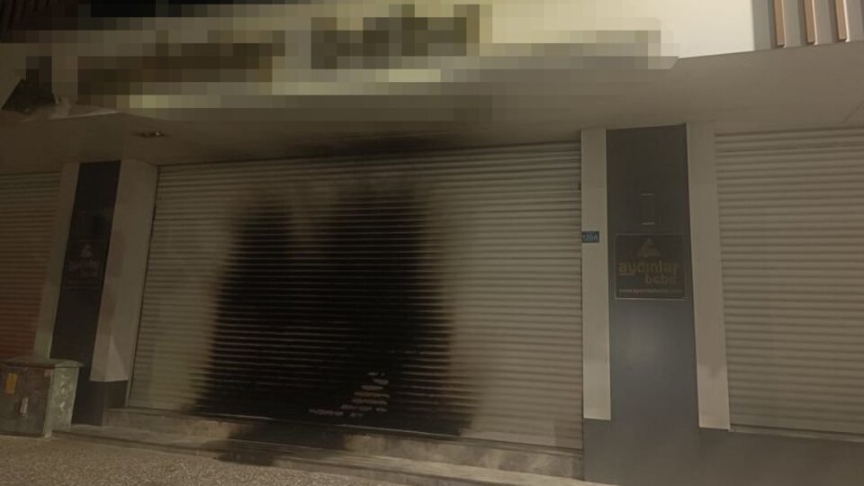 Mağazayı kundaklamaya çalıştı; o anları kameraya kaydetti