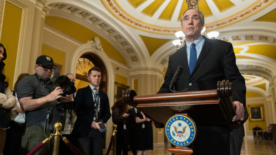 ABD'li Senatör ABD'nin Filistin'i tanımasını talep eden tasarıyı sundu