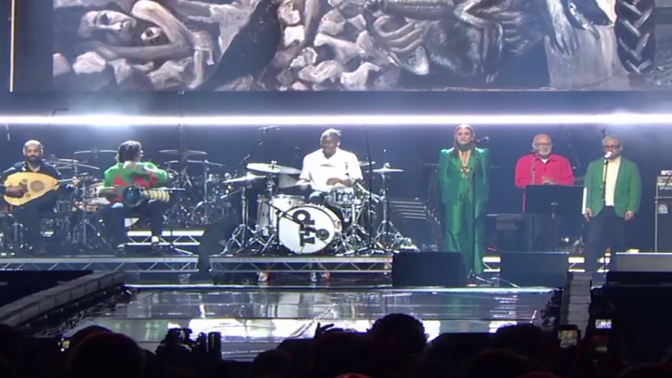 "Tarafsız değil suç ortağısınız"