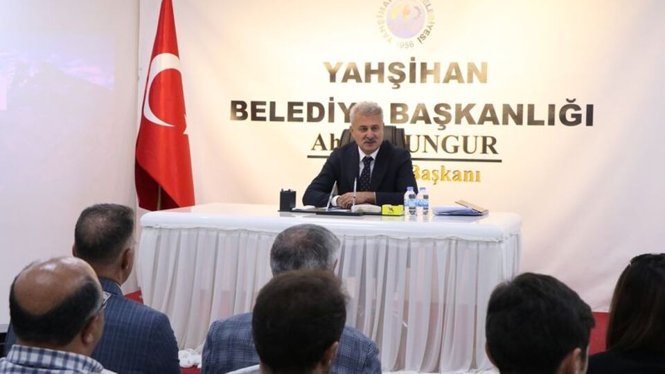 AK Partili belediye başkanı disipline sevk