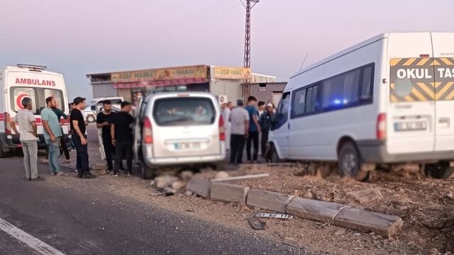 Zincirleme kaza: 5'i çocuk 9 yaralı