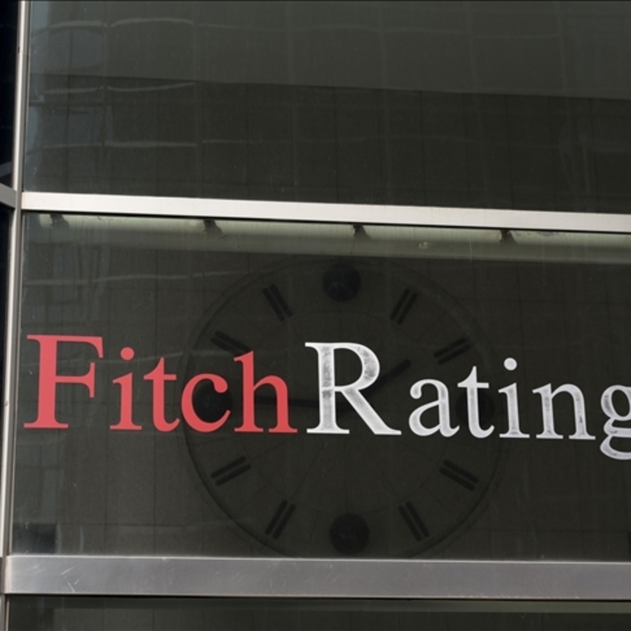 Fitch İtalya'nın kredi notunu yükseltti