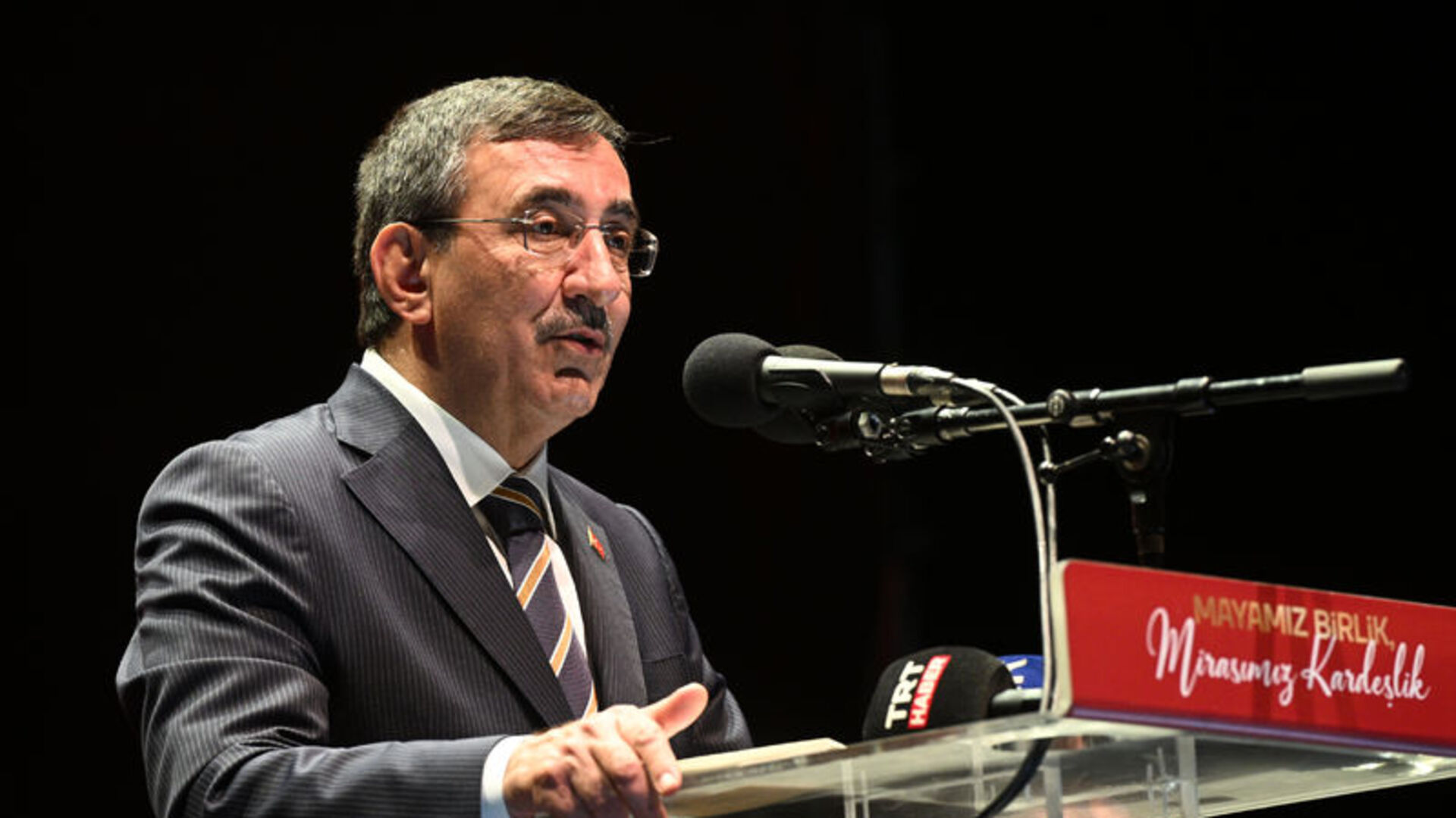 Cevdet Yılmaz'tan Özel'in İddialarına Sert Yanıt: 'Gerçeklikle Bağı Yok'