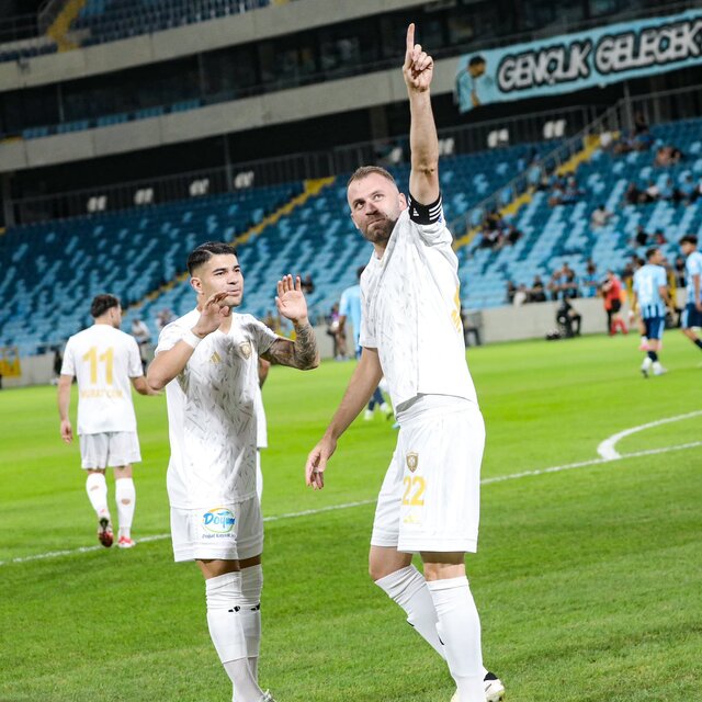 Erzurumspor FK, üç puanı üç golle aldı!