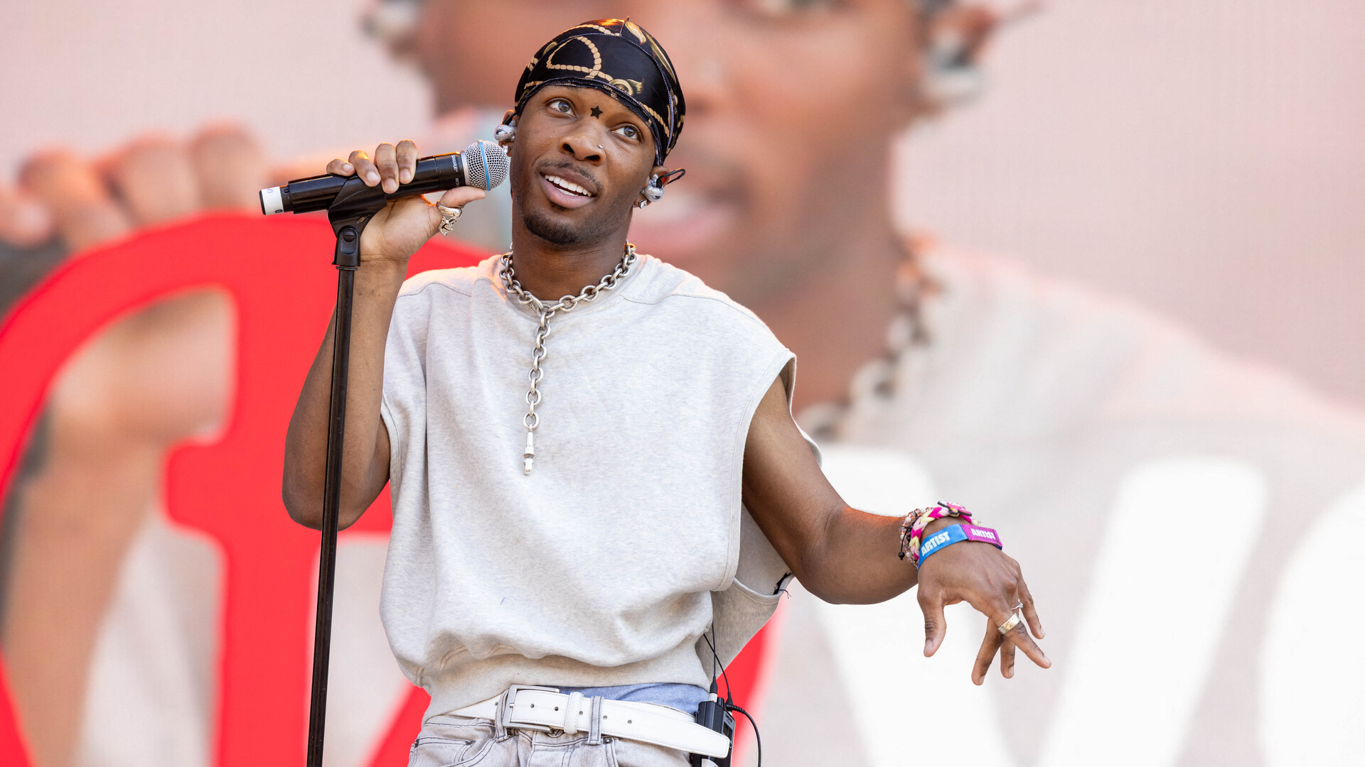 Rap şarkıcısı D4vd'nin aracından ceset çıkması sonrası konserleri iptal - magazin haberleri