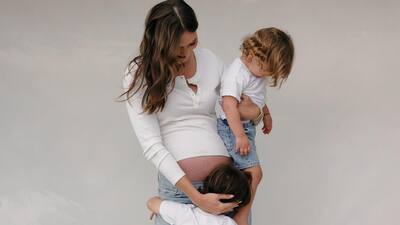 Üçüncü çocuğunu dünyaya getirdi