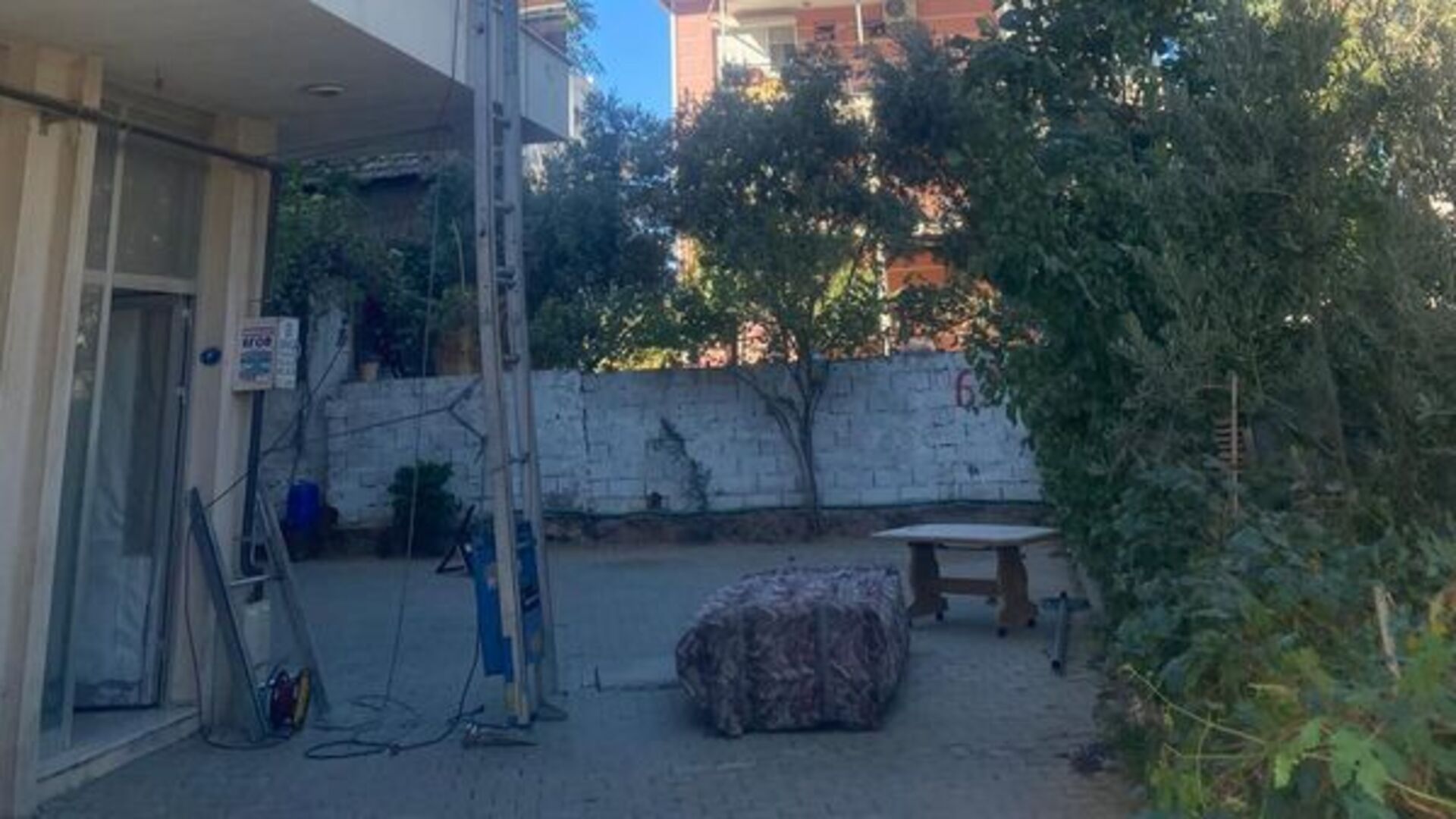 Korkunç Kaza: Nakliye Asansöründen Düşen Koltukta Can Verdi!