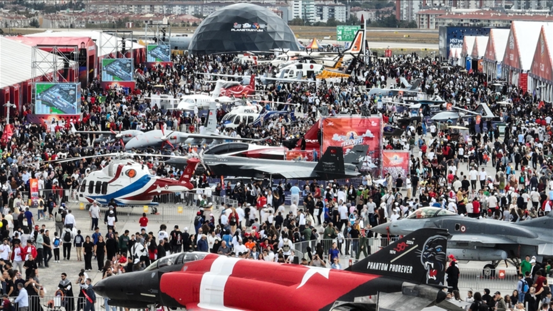 Teknofest İstanbul'da Final Rüzgarları Esiyor: Gökyüzü Renkleniyor!