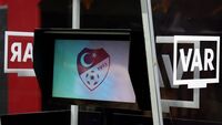 Kasımpaşa-F.Bahçe maçının VAR'ı açıklandı