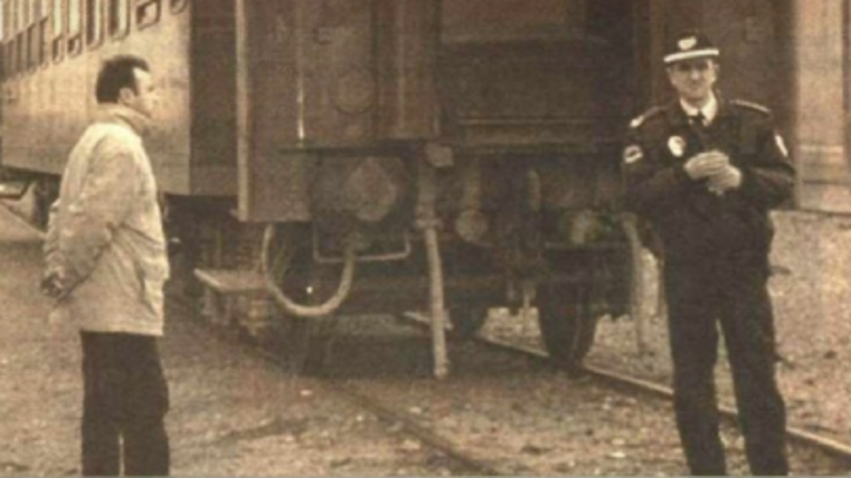 Trende unutulan valizlerden parçalanmış ceset çıktı!