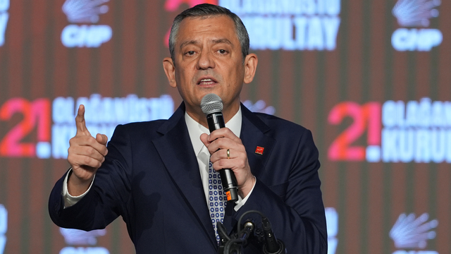 İnönü'yü devirdi,  Özel'i de getirdi…