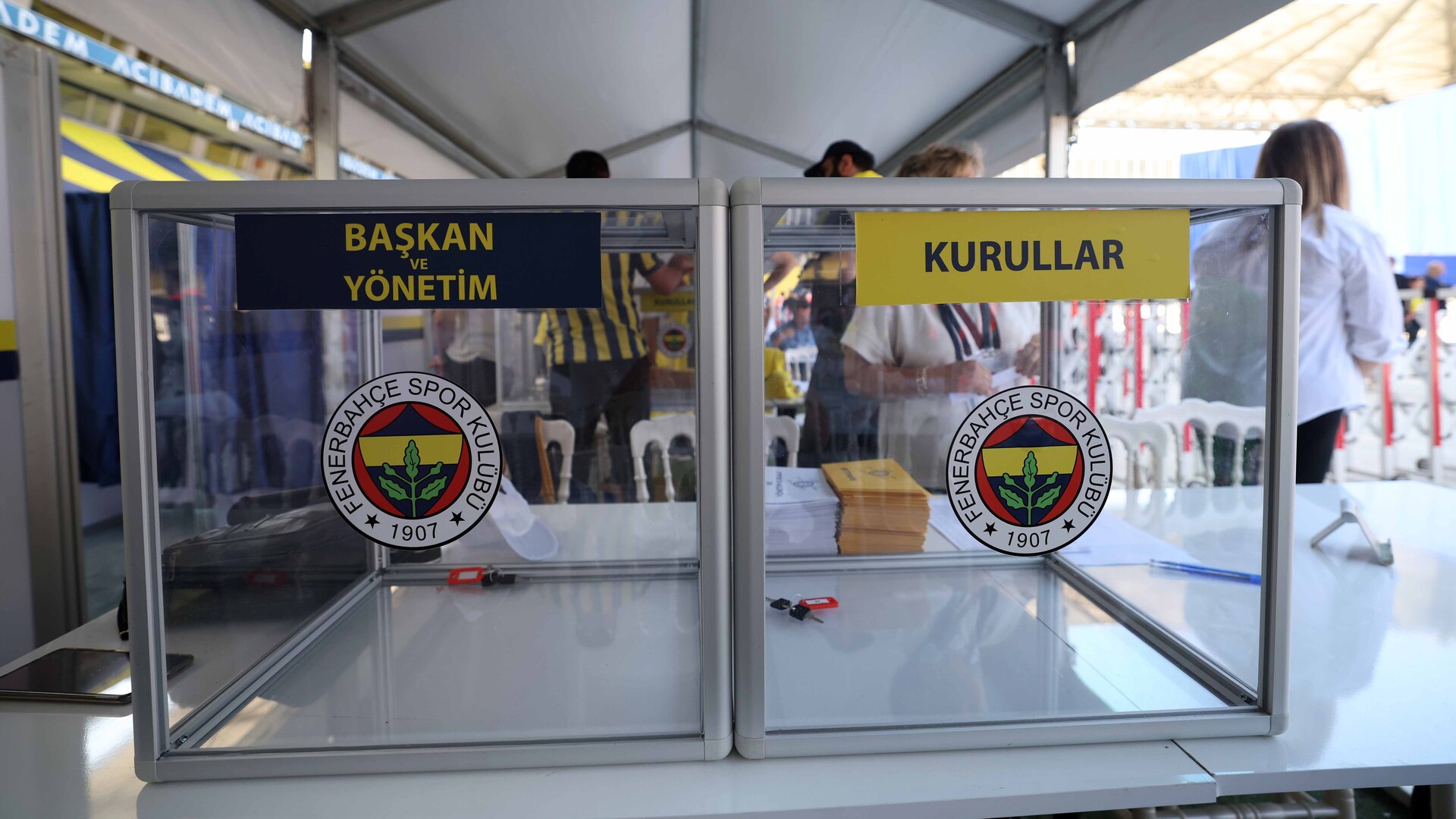 Fenerbahçe'de Tarihi Sandık! Ali Koç'a Rakip Çıktı, Oylama Başladı