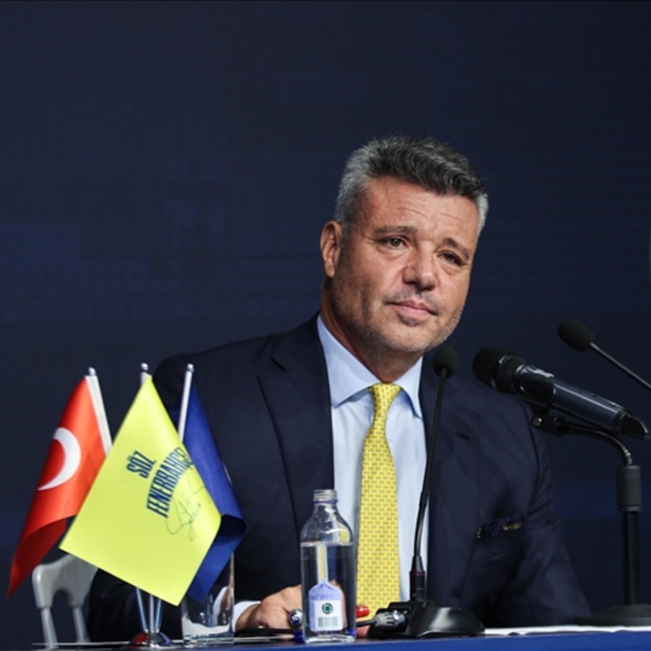 Fenerbahçe'nin yeni başkanı oldu!
