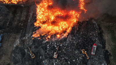 Adana'da geri dönüşüm fabrikasında yangın