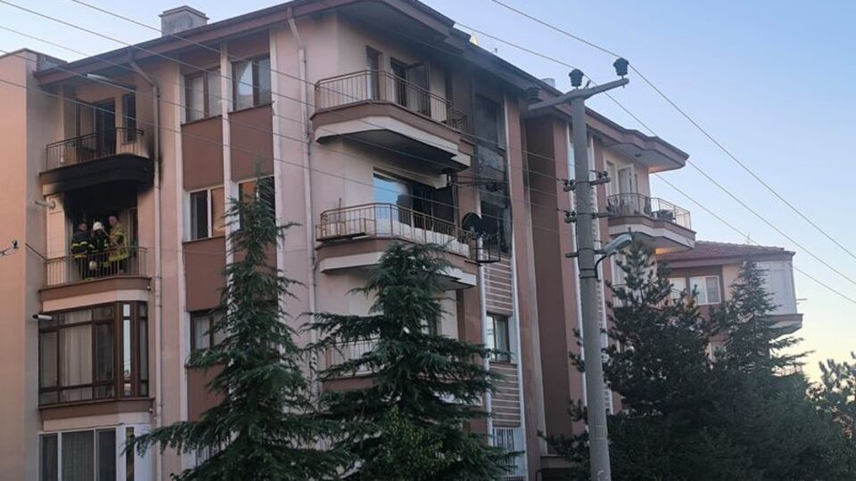 81 yaşındaydı... Alevler her yanı sardı! Kurtulmak için balkondan atladı!