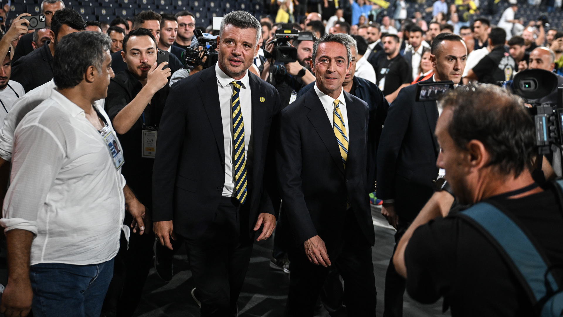 Fenerbahçe'de Tarihi Seçim: Ali Koç'un Zaferi Resmen Açıklandı!