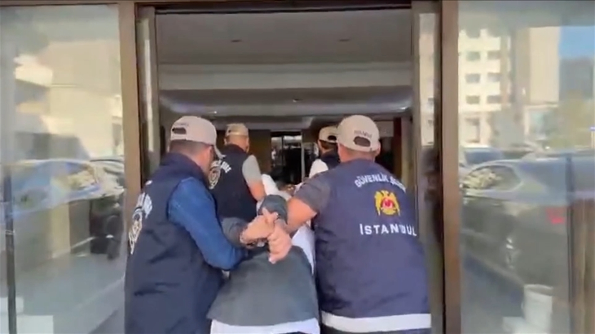 İstanbul'da yurttaki taciz ve yağmaya ilişkin 4 şüpheli tutuklandı