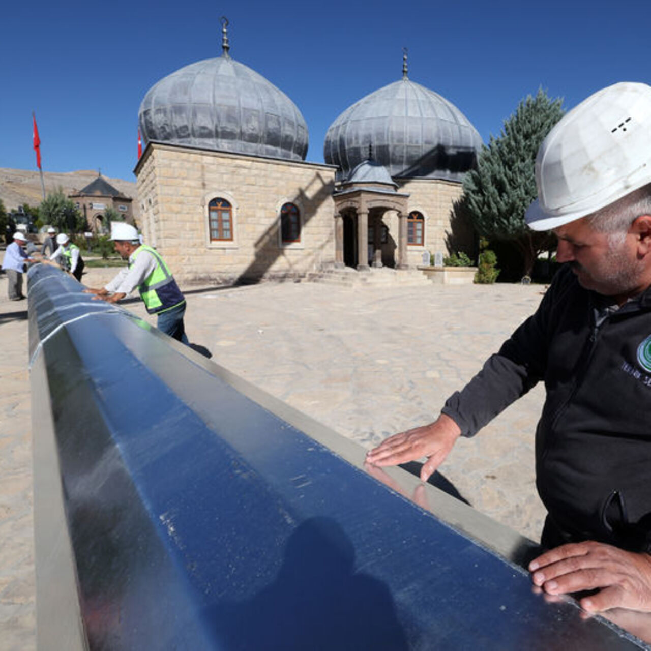 Malatya'da 50 metrelik bayrak direği