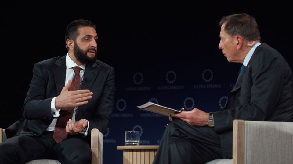 Eski düşmanlar masada: Şara ve eski CIA lideri buluştu