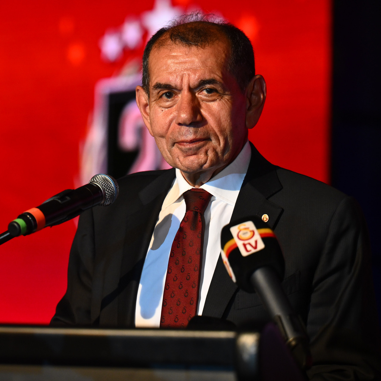 Dursun Özbek'ten Sadettin Saran sözleri!