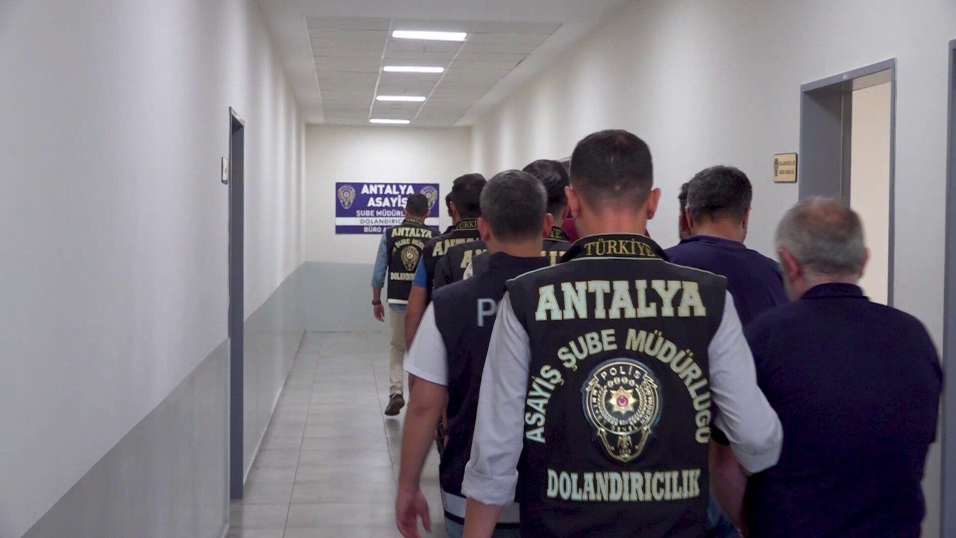 'Dublörlü' vurgun oyunu! 730 milyon TL'lik mal varlığını ele geçirmek istediler! | Son dakika haberleri