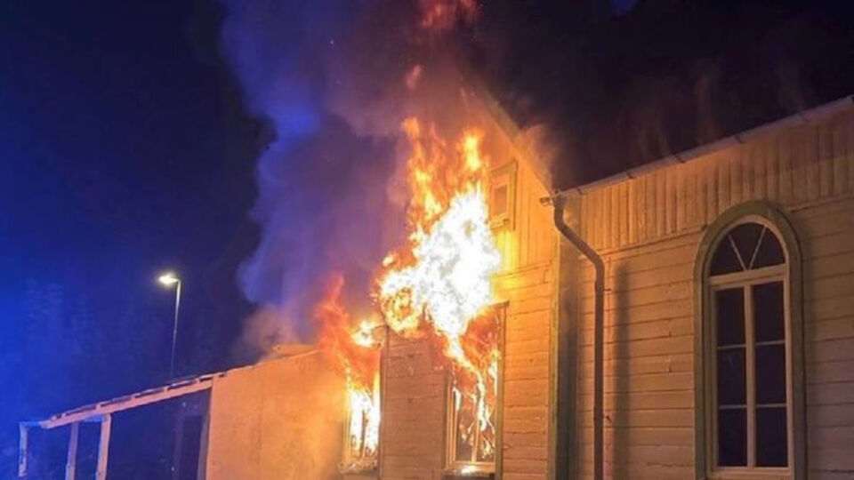 İsveç'te camide çıkan yangında kundaklama şüphesi