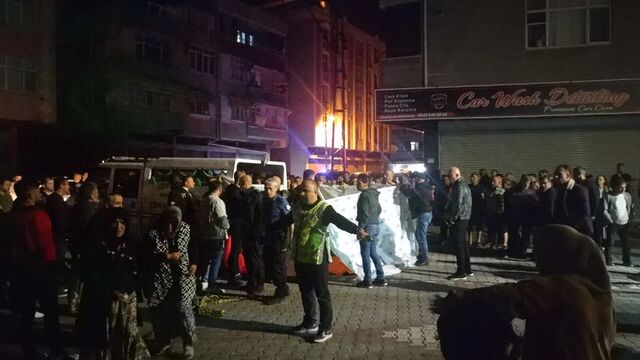 Çöp kamyonunun altında kalan kadın öldü