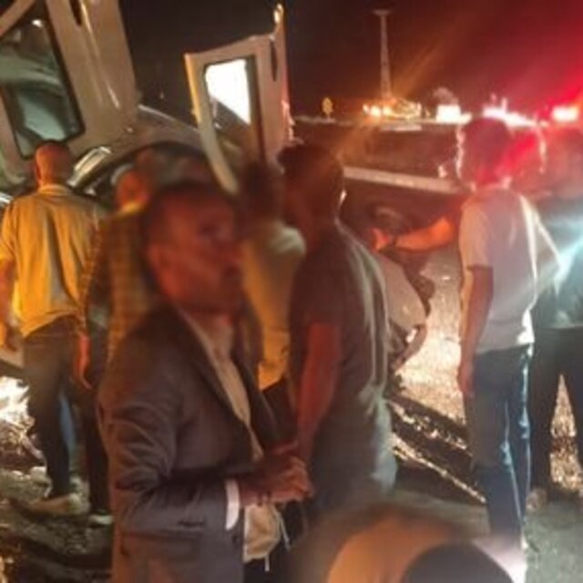 Şanlıurfa'da iki araç çarpıştı: 1 ölü, 5 yaralı