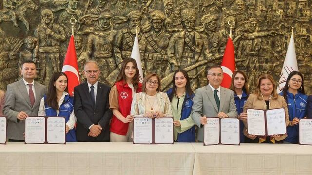 Gaziantep'te "öğrenci dostu şehir" protokolü