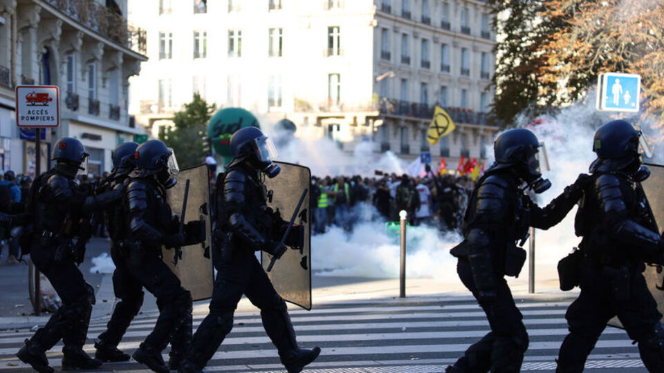 Fransa 2 Ekim'de yeniden sokaklara iniyor