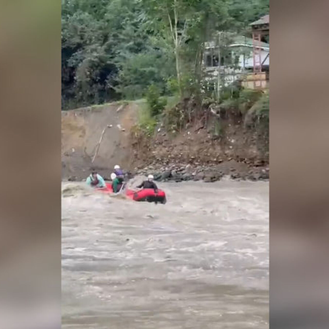 Felaketin yaşandığı gün rafting yapanlara ceza
