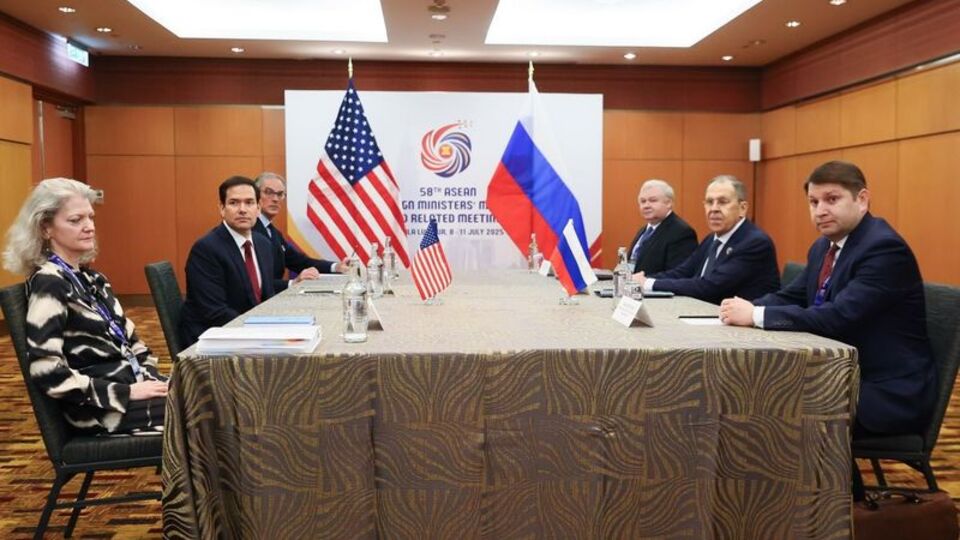 ABD ve Rusya dışişleri bakanları bir araya geldi