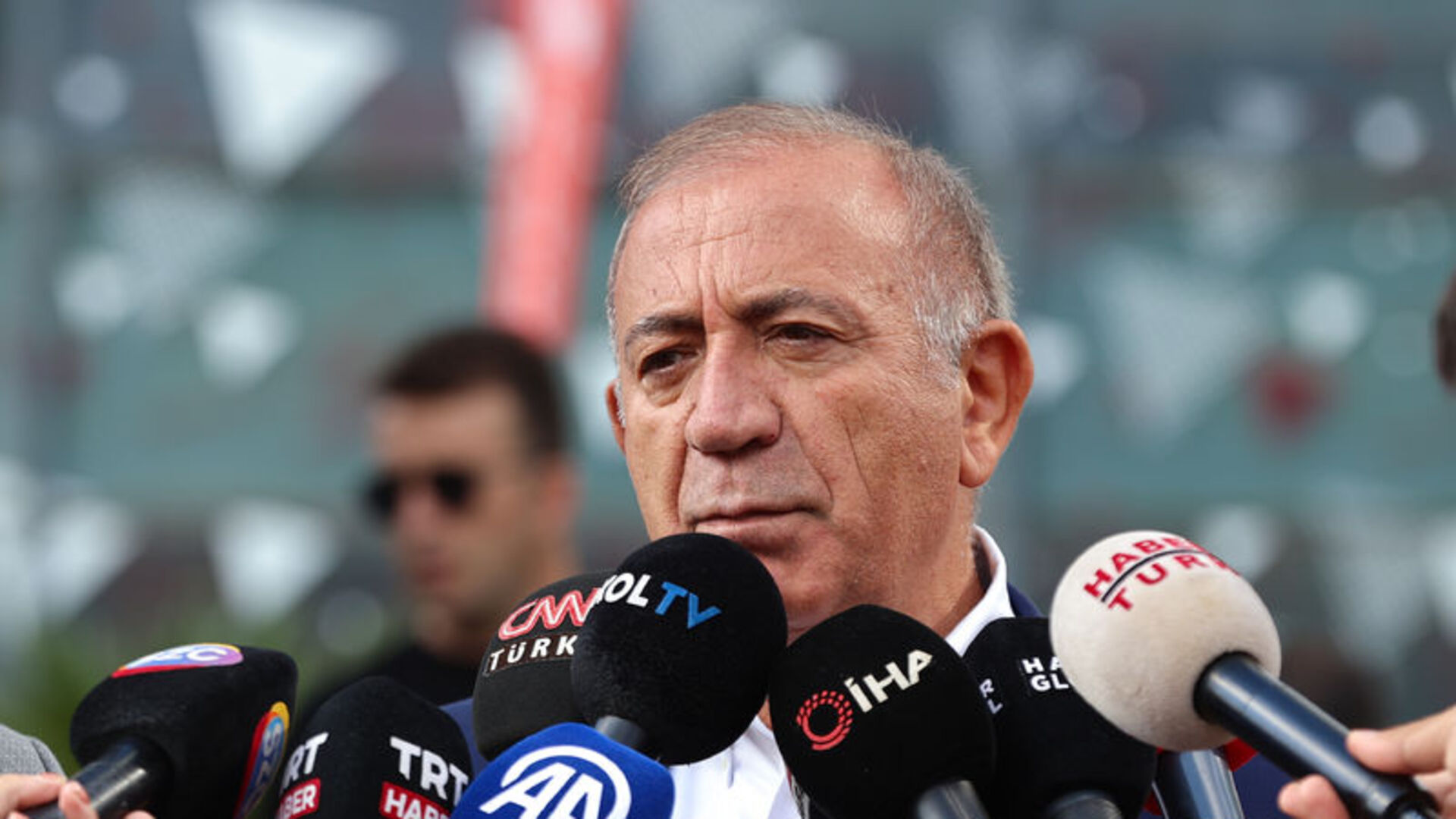 Gürsel Tekin'den Şok Açıklama: 'Kötülüklerine Rağmen Yargı Yoluna Gitmedik'