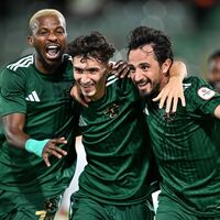 Berat Luş şov yaptı, Esenler Erokspor kazandı!