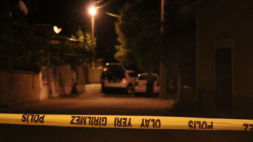 Anne ve 2 oğlu, barışmak için gittikleri evde öldürüldü!