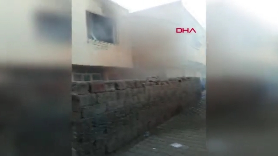 Şarjda unutulan tablet yangın çıkardı