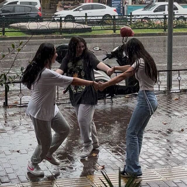 Marmara'ya yağış geliyor... Sıcaklık düşüyor... 2 bölgede sağanak!