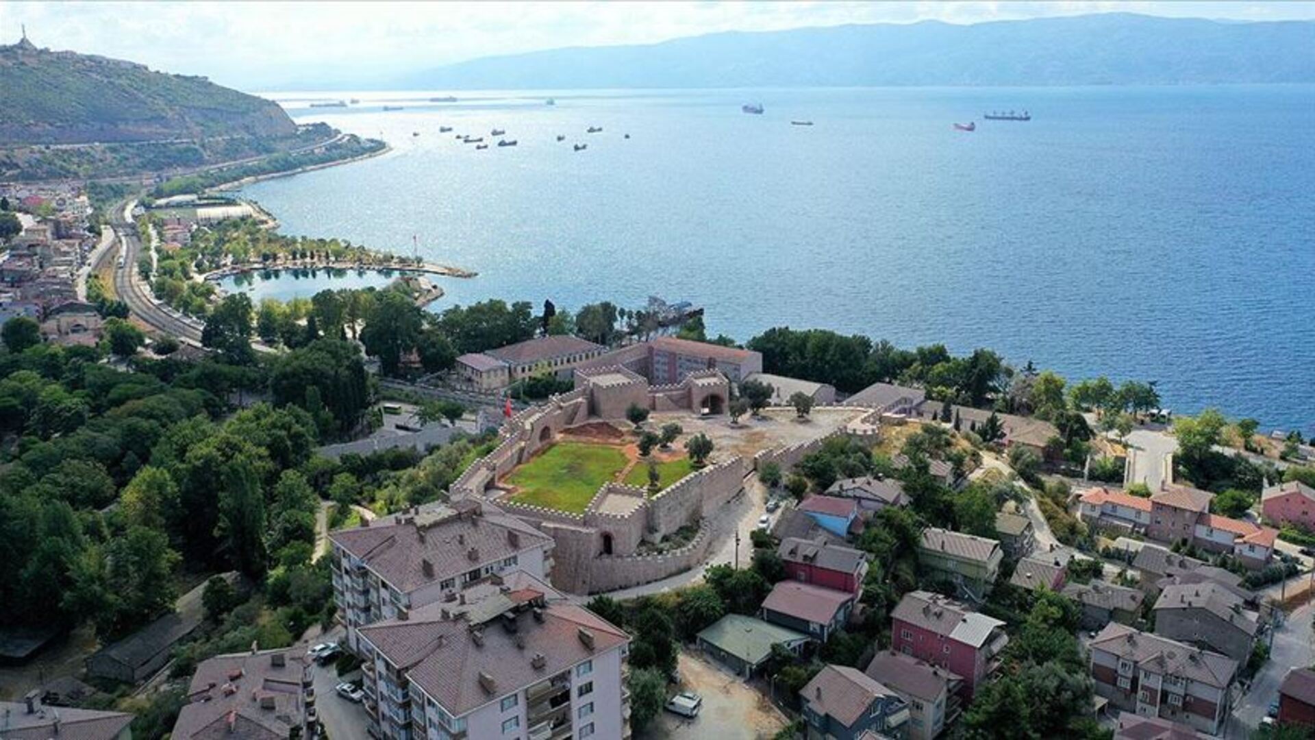 Hereke Nerede? İşte Cennetten Bir Köşe: Hereke'nin Şaşırtıcı Konumu ve Gizli Hazineleri!