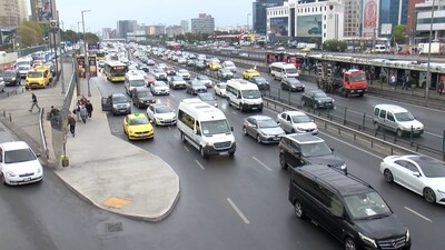 İstanbul'da yağmur ve trafik!