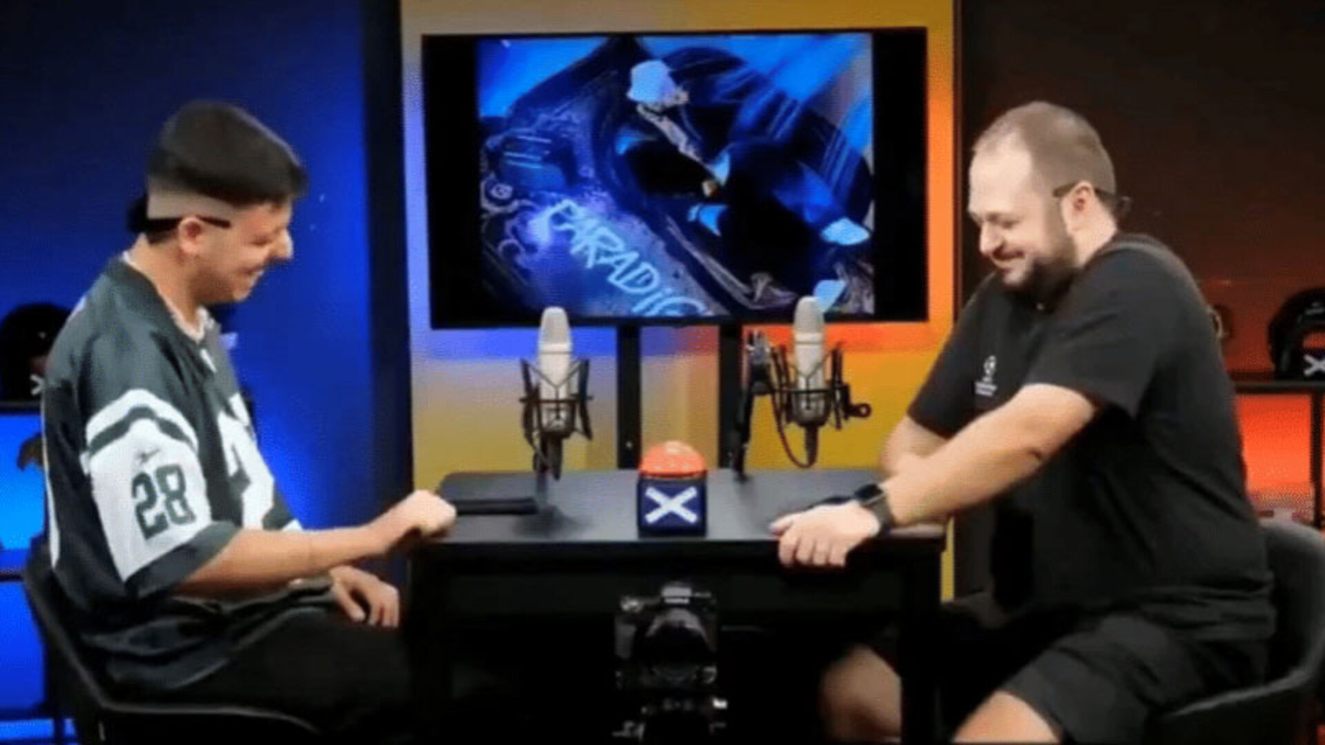 Soğuk Savaş'ın sunucusu ve konuğuna jet iddianame! 4.5 yıla kadar hapis istendi | Son dakika haberleri