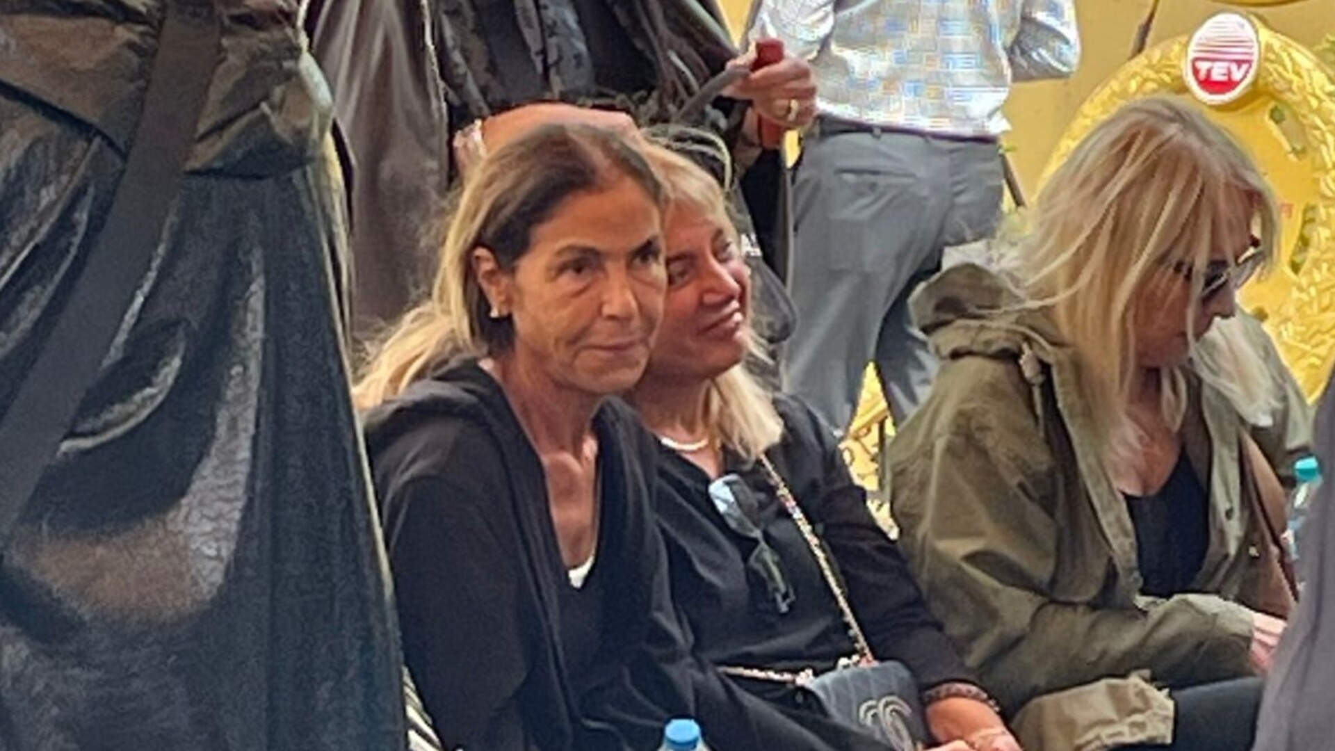 Derya Tuna'nın Kalbi Kırık: Sevgili Kardeşi Son Yolculuğuna Uğurlandı