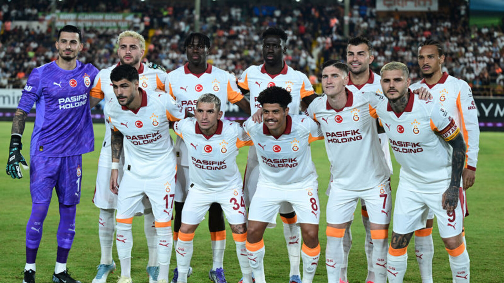Galatasaray, Samsunspor'u Devirdi: Ligde Yenilmezlik Serisi Sürüyor!