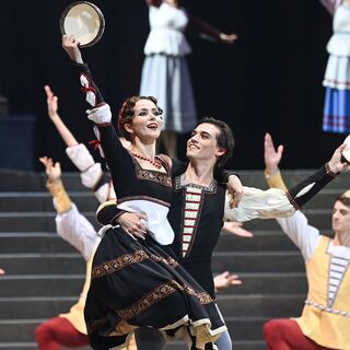 Bolşoy'un Romeo ve Juliet'i ayakta alkışlandı