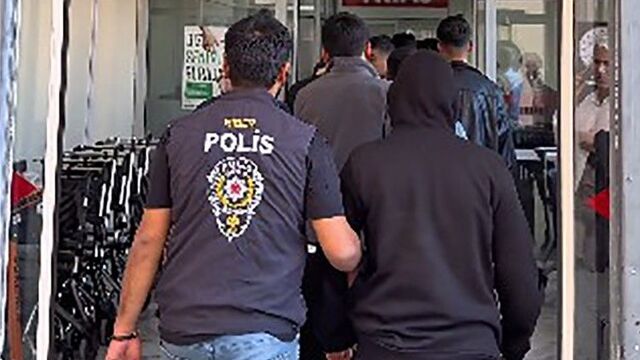 Hakkari merkezli operasyonda 7 tutuklama