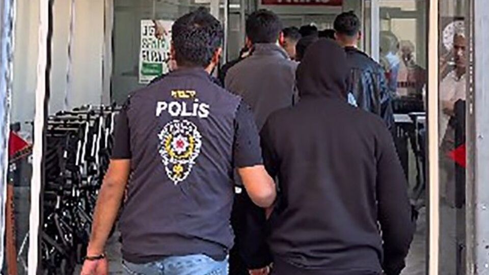 Hakkari merkezli operasyonda 7 tutuklama