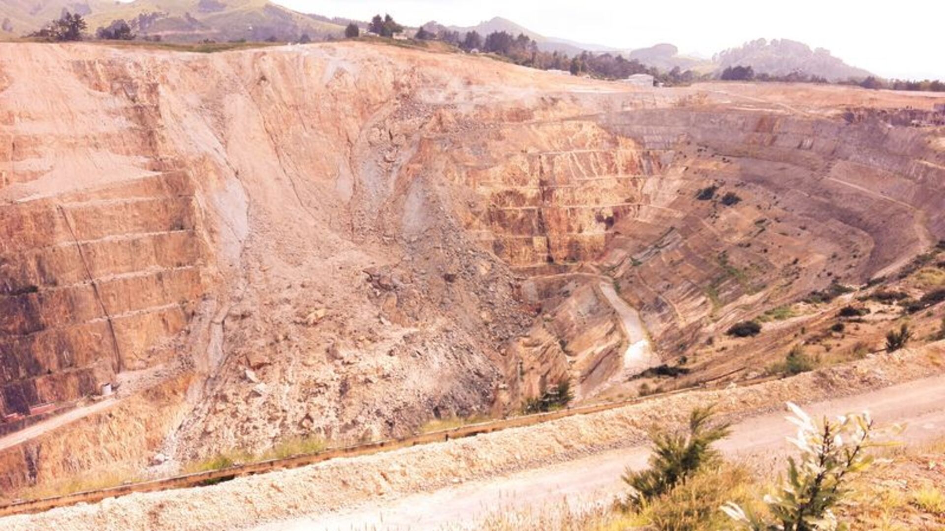 Nijerya'da Altın Madeni Faciası: Yerle Bir Olan Tünelde 100'den Fazla Can Kaybı