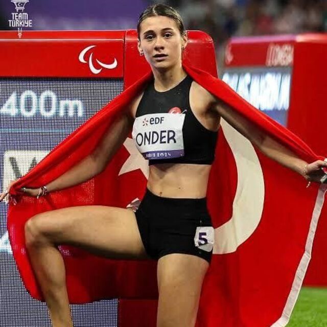 Aysel Önder'den dünya rekoru!